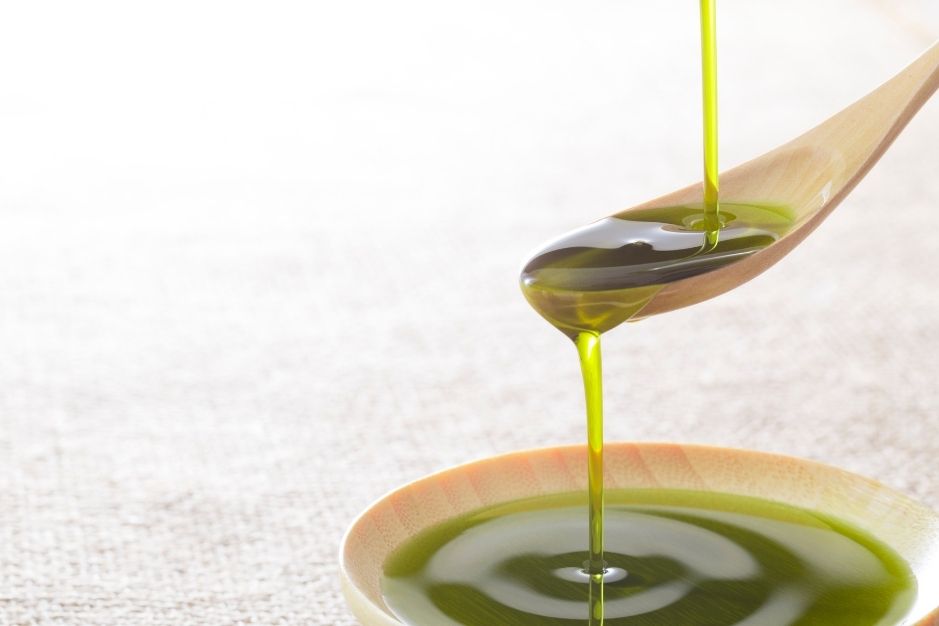 EL COLOR DEL ACEITE DE OLIVA VIRGEN EXTRA 2 verde temprano